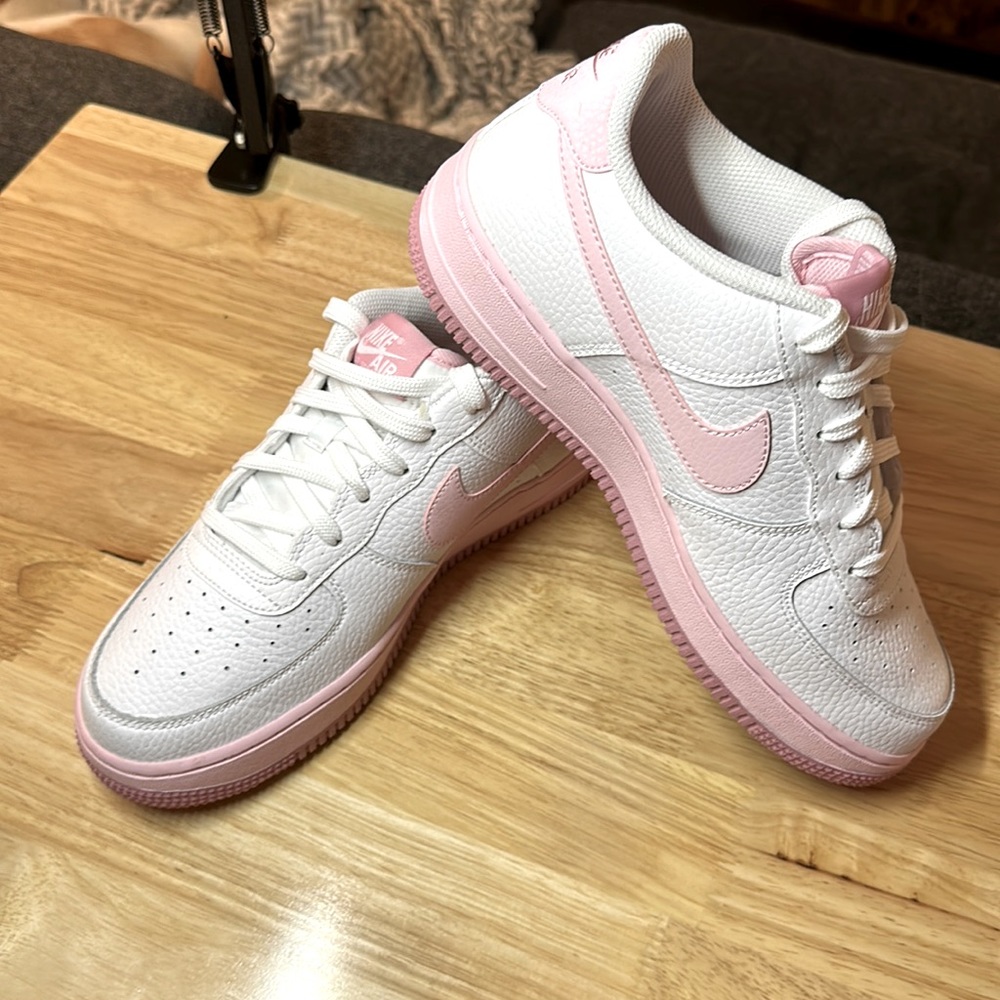 Super cute Pink Nike Air Force 1’s (Size M7/W8.5)